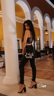 Marta Díaz feet photo thumbnail