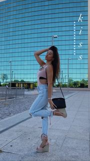 Marta Díaz feet photo thumbnail