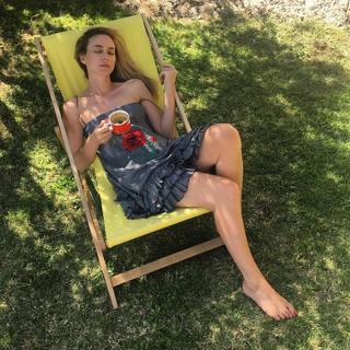 Marta Hazas feet photo thumbnail