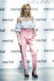 Marta Hazas feet photo thumbnail