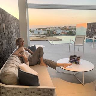 Marta Hazas feet photo thumbnail