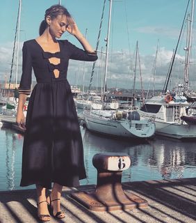 Marta Hazas feet photo thumbnail