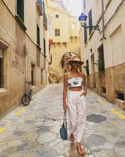 Marta Hazas feet photo thumbnail