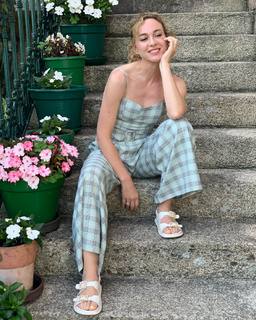 Marta Hazas feet photo thumbnail