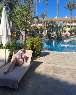 Marta Hazas feet photo thumbnail