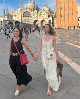 Marta Hazas feet photo thumbnail