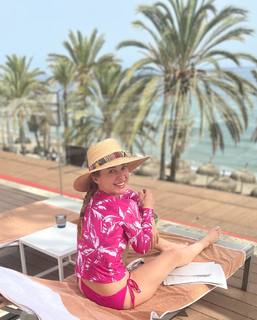 Marta Hazas feet photo thumbnail