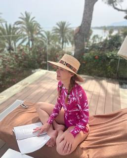 Marta Hazas feet photo thumbnail