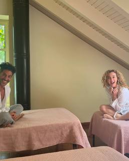 Marta Hazas feet photo thumbnail