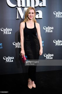 Marta Hazas feet photo thumbnail