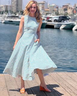 Marta Hazas feet photo thumbnail