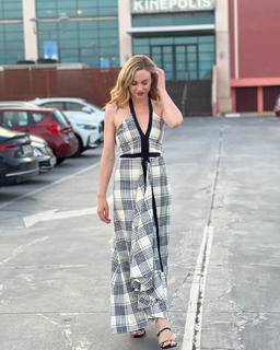 Marta Hazas feet photo thumbnail