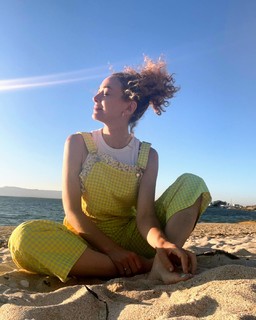 Marta Hazas feet photo thumbnail