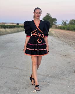 Marta Hazas feet photo thumbnail