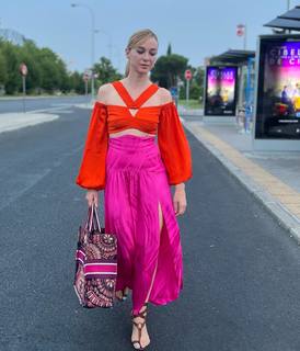 Marta Hazas feet photo thumbnail