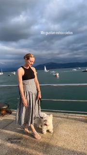 Marta Hazas feet photo thumbnail