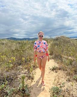 Marta Hazas feet photo thumbnail