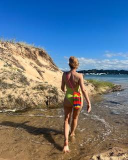 Marta Hazas feet photo thumbnail