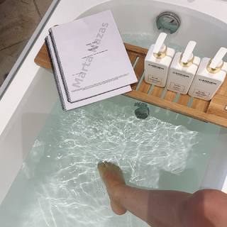 Marta Hazas feet photo thumbnail