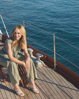 Marta Hazas feet photo thumbnail