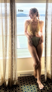 Marta Hazas feet photo thumbnail