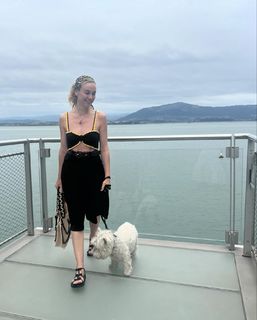 Marta Hazas feet photo thumbnail