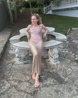 Marta Hazas feet photo thumbnail