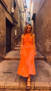 Marta Hazas feet photo thumbnail