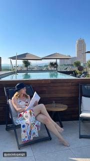 Marta Hazas feet photo thumbnail