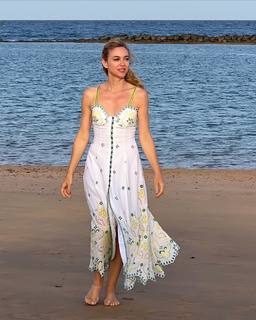 Marta Hazas feet photo thumbnail