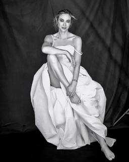 Marta Hazas feet photo thumbnail