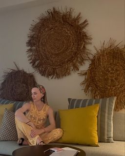 Marta Hazas feet photo thumbnail