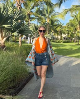 Marta Hazas feet photo thumbnail