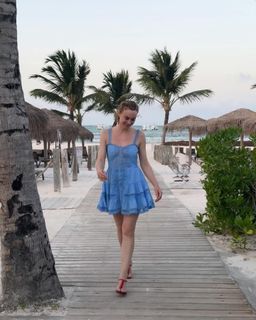 Marta Hazas feet photo thumbnail