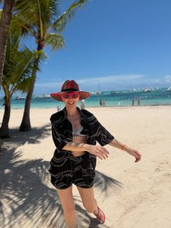 Marta Hazas feet photo thumbnail