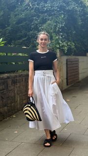 Marta Hazas feet photo thumbnail