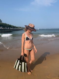 Marta Hazas feet photo thumbnail