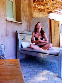 Marta Hazas feet photo thumbnail