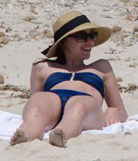 Marta Hazas feet photo thumbnail