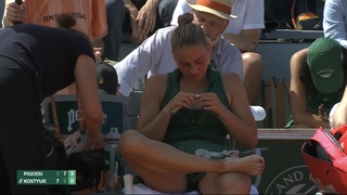 Marta Kostyuk feet photo thumbnail