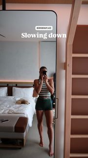 Marta Kostyuk feet photo thumbnail