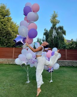 Marta Kostyuk feet photo thumbnail