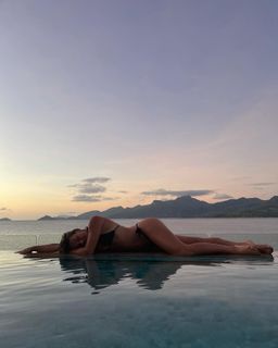 Marta Kostyuk feet photo thumbnail