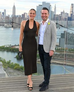 Marta Kostyuk feet photo thumbnail