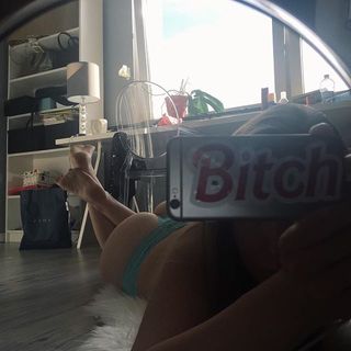 Marta Linkiewicz feet photo 3