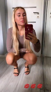 Marta Linkiewicz feet photo 6