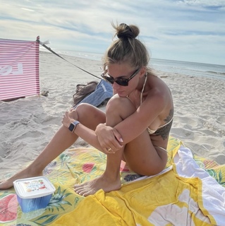 Marta Wierzbicka feet photo thumbnail