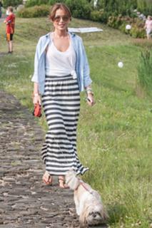 Marta Zmuda Trzebiatowska feet photo thumbnail