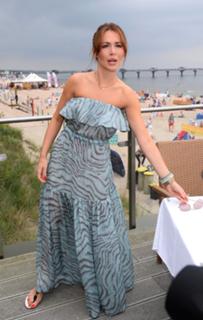 Marta Zmuda Trzebiatowska feet photo thumbnail