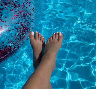 Marta Zmuda Trzebiatowska feet photo thumbnail
